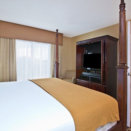 Holiday Inn Express & Suites - Sharon-Hermitage, An Ihg Hotel West Middlesex Экстерьер фото