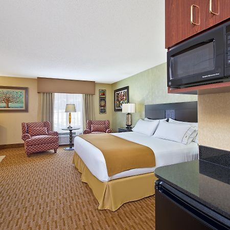 Holiday Inn Express & Suites - Sharon-Hermitage By Ihg West Middlesex Экстерьер фото
