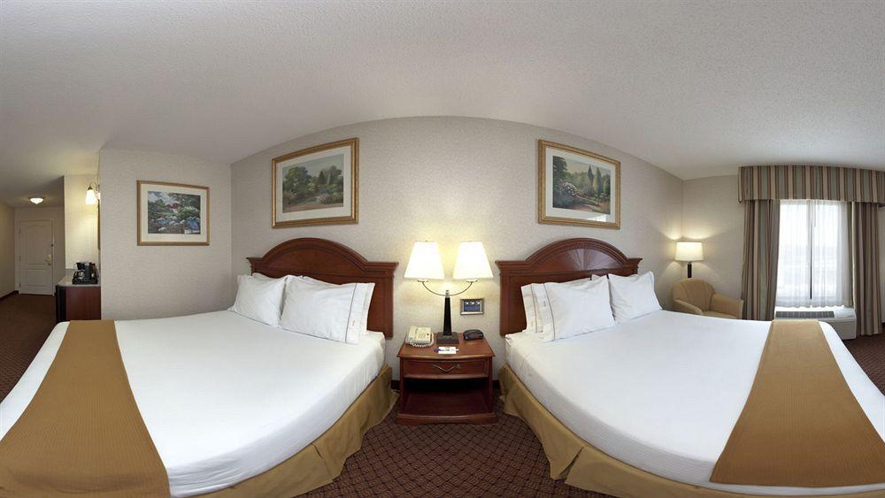 Holiday Inn Express & Suites - Sharon-Hermitage By Ihg West Middlesex Экстерьер фото