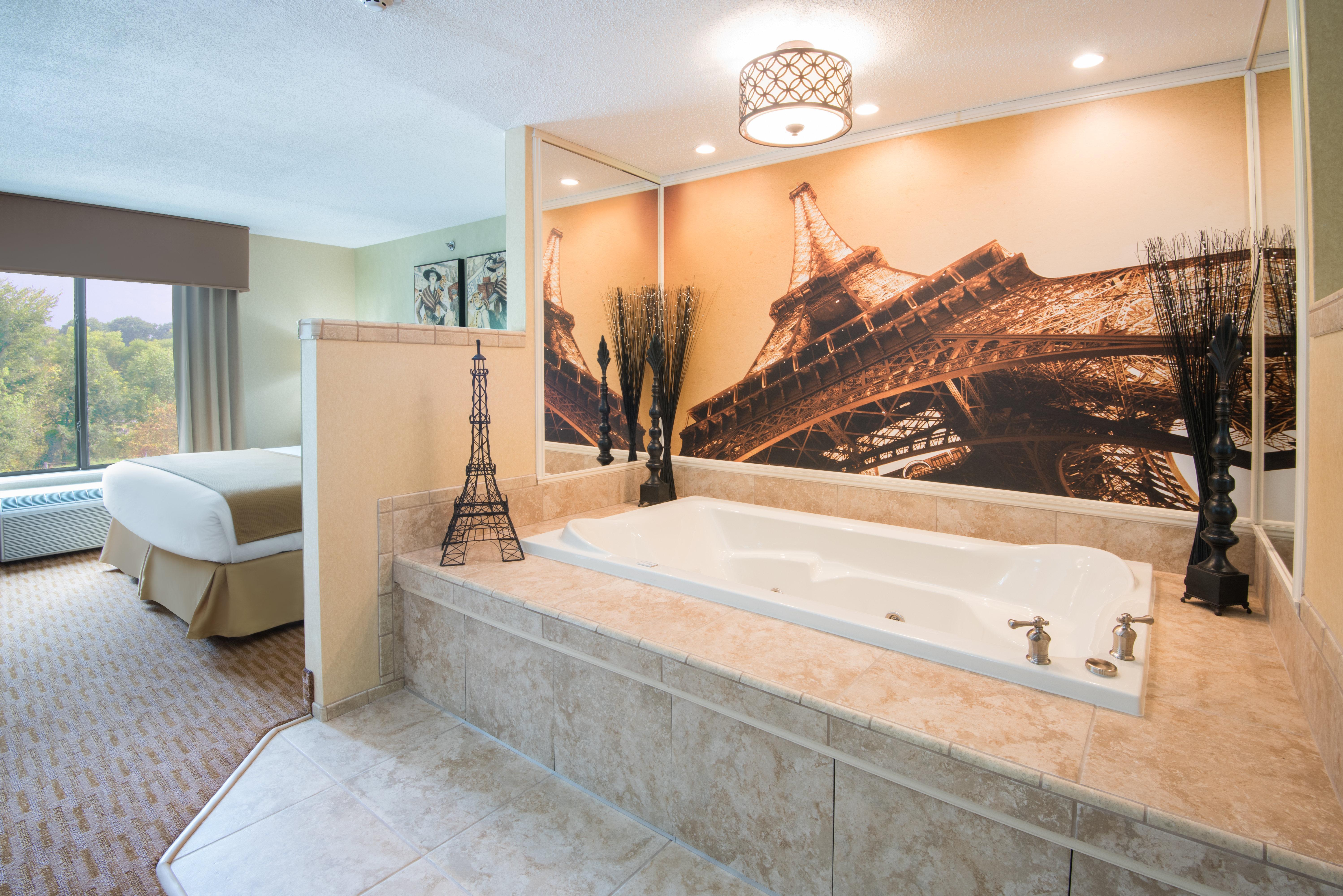Holiday Inn Express & Suites - Sharon-Hermitage By Ihg West Middlesex Экстерьер фото
