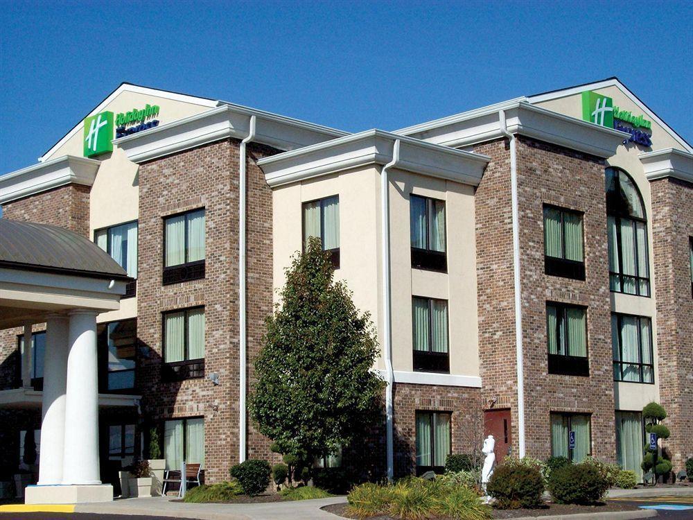Holiday Inn Express & Suites - Sharon-Hermitage By Ihg West Middlesex Экстерьер фото