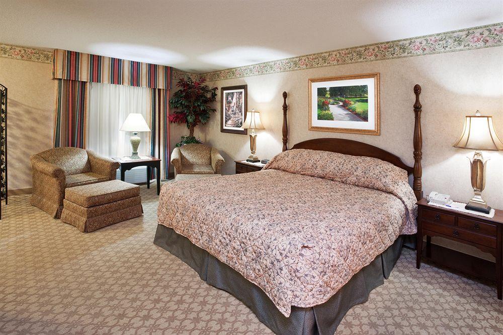 Holiday Inn Express & Suites - Sharon-Hermitage By Ihg West Middlesex Номер фото